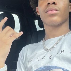 Meet your Posher, Elijah